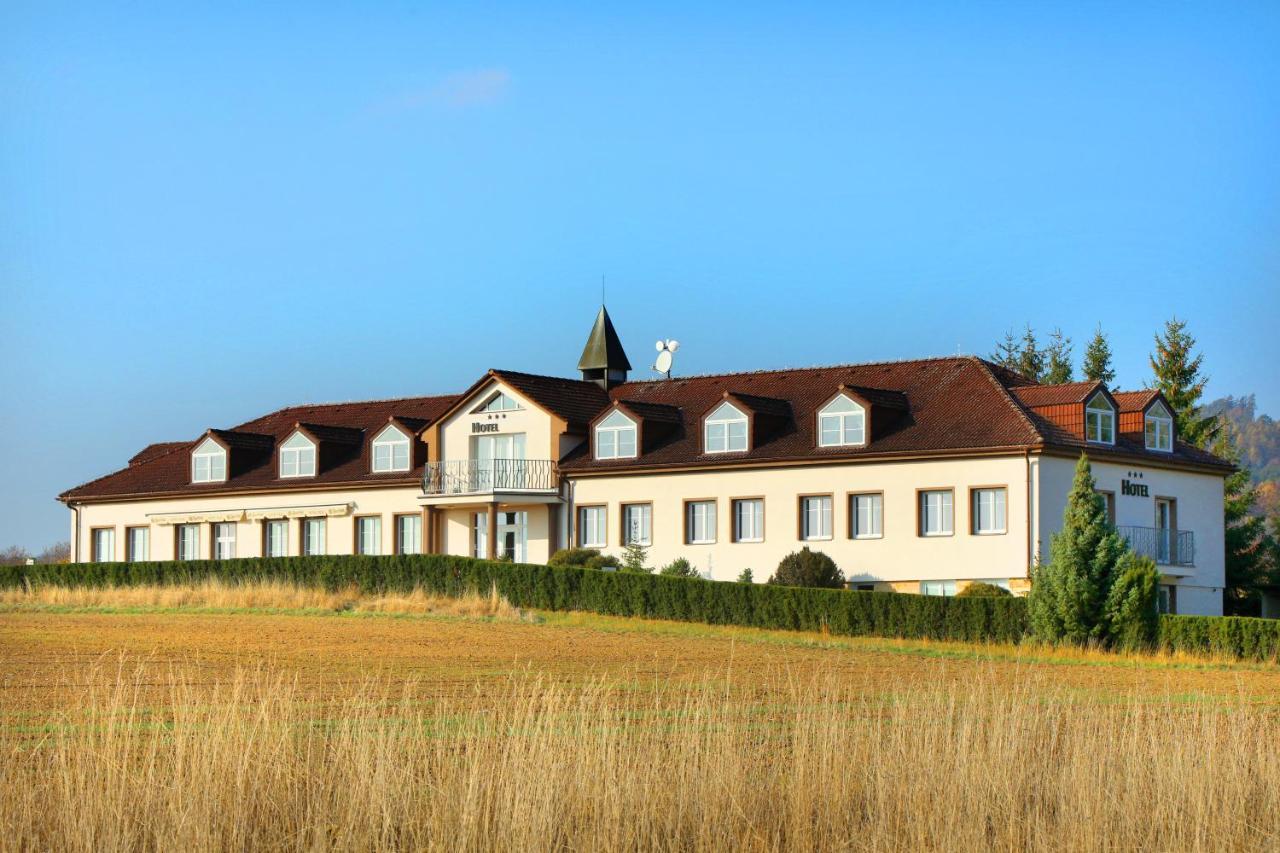 Hotel Brada Jičín Dış mekan fotoğraf